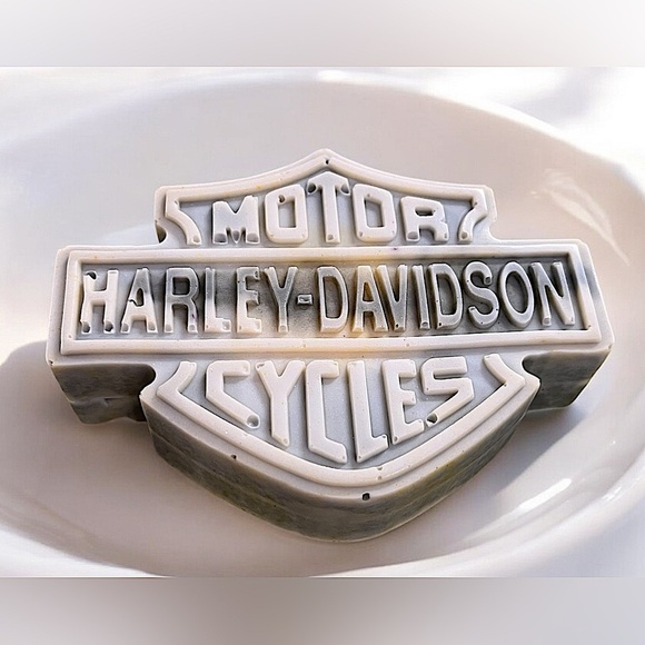 Harley-Davidson Soap sweet cologne scented 5x3in 5oz HANDMADE Shea butter - Picture 1 of 3